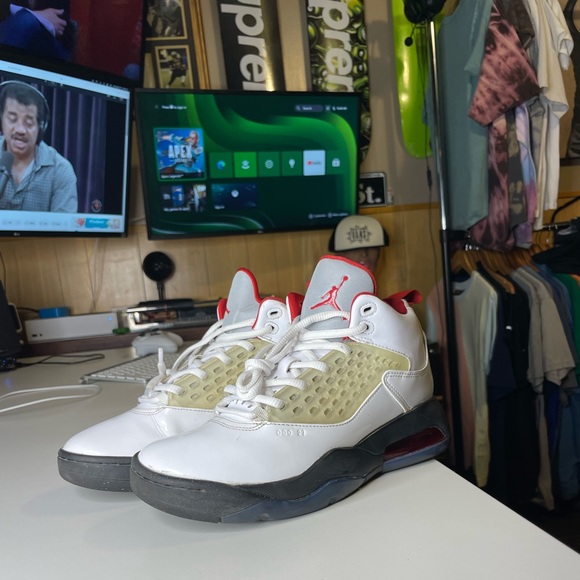 men's jordan maxin 200